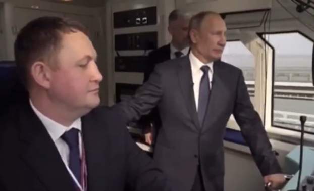 Putyin mozdonyvezető