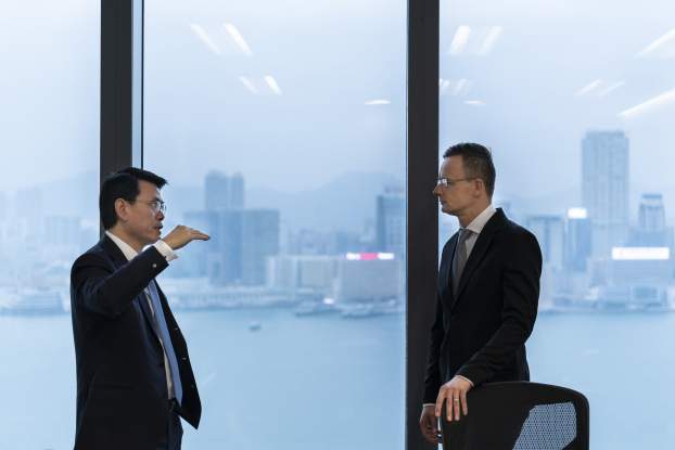 Szijjártó Hongkongban
