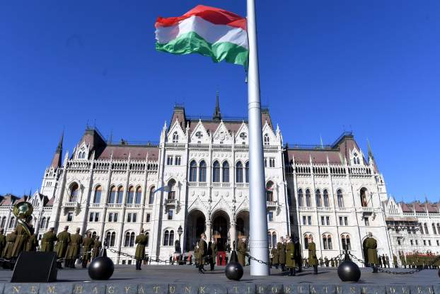 nemzeti lobogó felvonása, Budapest