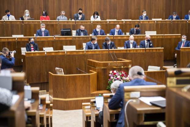 szlovák parlament ülése