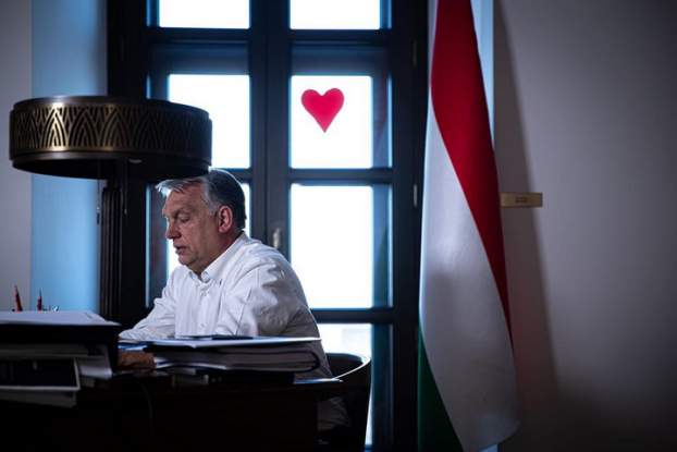 Orbán Viktor FB