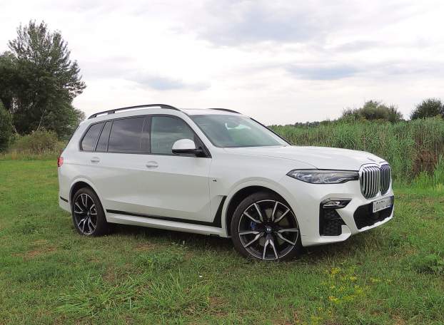 BMW X7 