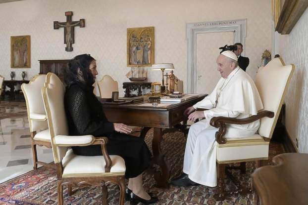 Ferenc pápa és az elnök felesége