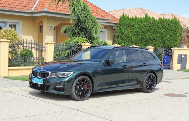 BMW 330e Touring