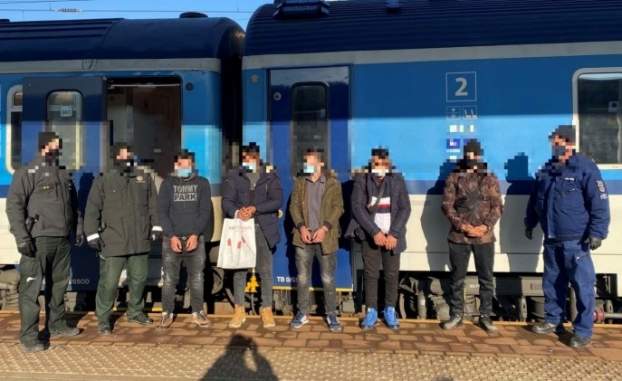 vasúti rendőrség migránsok