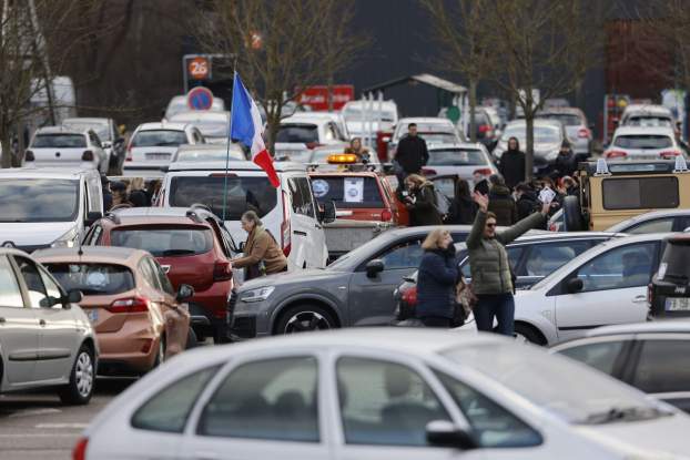 Franciaország koronavírus autós tüntetés