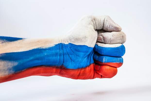 orosz zászló ököl