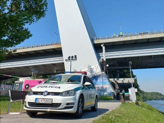 rendőrségi hír, SzNF híd, öngyilkos