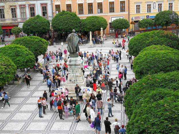 Komáromi családi piknik: sokan élvezték a többhelyszínes gyermeknapi előzöngét