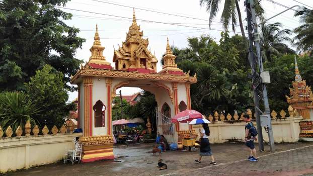 A Wat That Luang Tai főbejárata