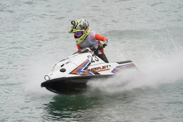 jet-ski
