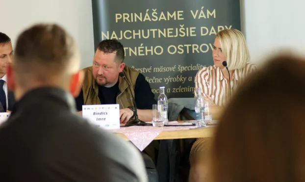 Kiss Bartalos Éva, a Csallóköz Területi Idegenforgalmi Szövetség ügyvezető igazgatója, és Bindics Imre séf