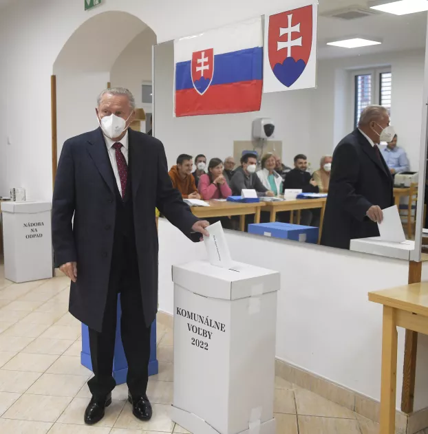 Rudolf Schuster választ 2022
