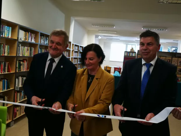Átadták a komáromi Szinnyei József Könyvtár korszerűn felújított főépületét