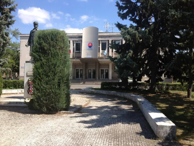 Magyar Komámasszonnyal a Matica slovenská komáromi székházának megmentéséért