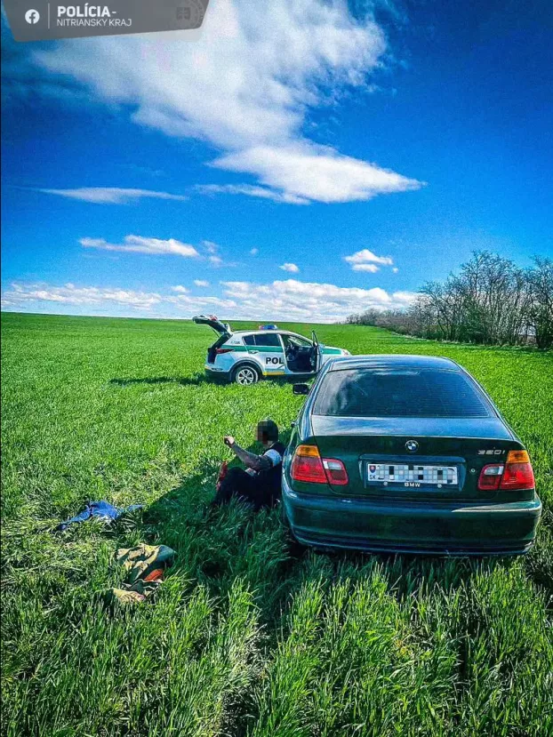 rendőrség autó