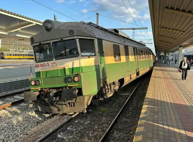 kisiklott vonat
