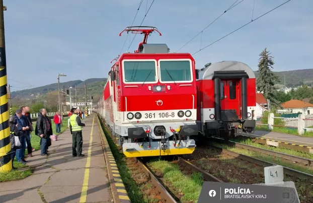 vonat gázolt el egy nőt Pozsonyban