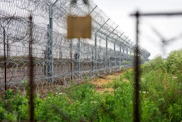 illegális bevándorlás, Magyarország déli határzár