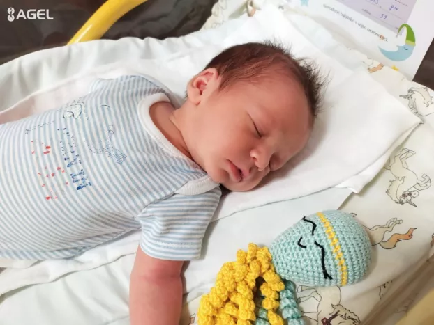 Az ógyallai Brúnó a komáromi kórházban ez évben született 400. baba KÉPEKKEL