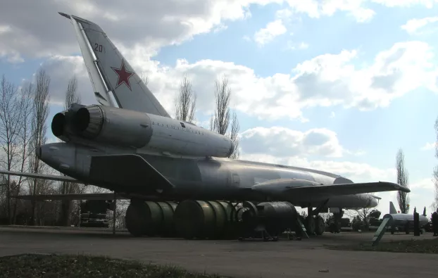  Tu-22