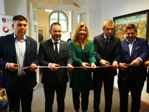 asszisztens központ