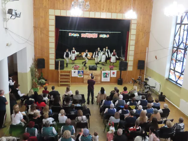 folklórfesztivál Köbölkút