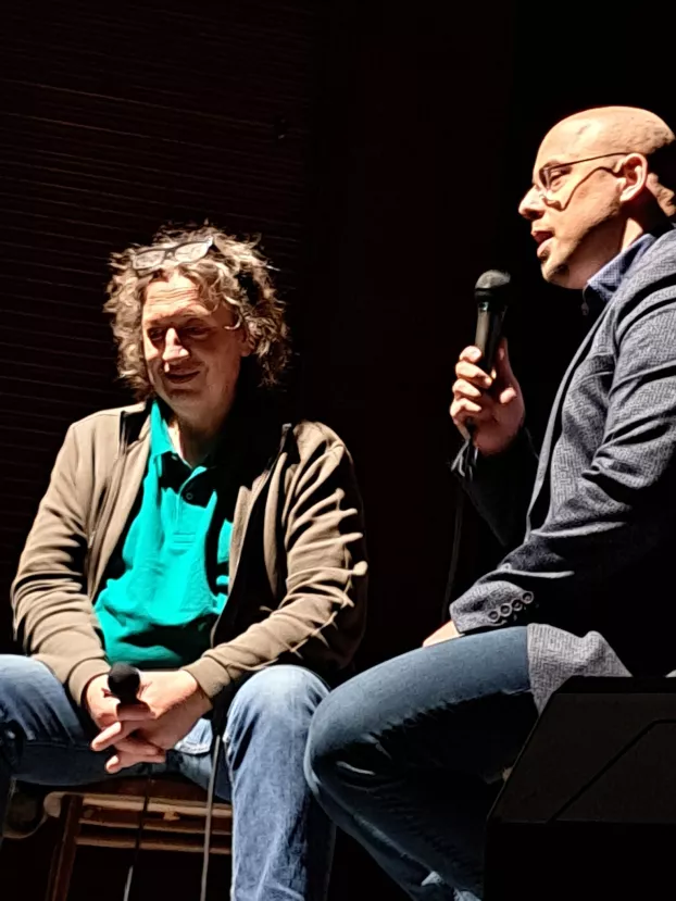 Borult a tervezett forgatókönyv: „pszichoshow” Csernus Imrével Komáromban