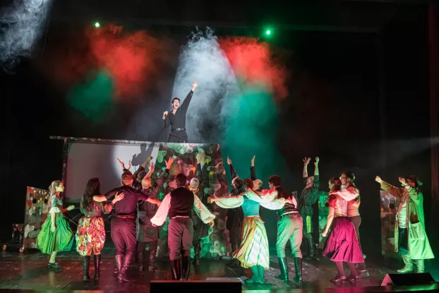 Komáromi színházi előadások sikersorozata a miskolci Határtalan Napokon