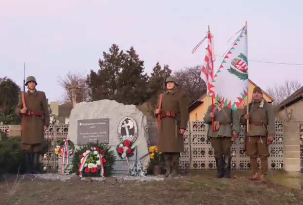 A Szent László Hadosztály emlékműve Kicsinden