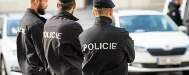 cseh rendőr