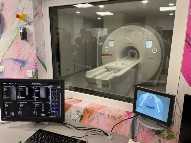 Az ingyenesen kívül már fizetős MRI kivizsgálásokat is végeznek a komáromi kórházban 