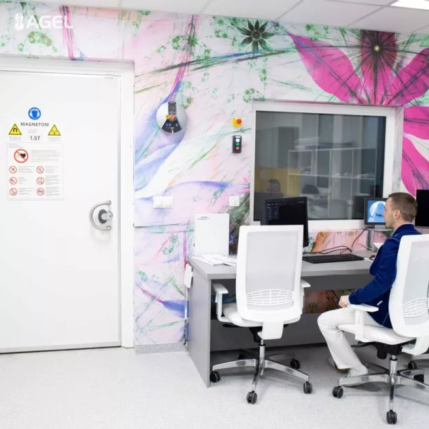 Az ingyenesen kívül már fizetős MRI kivizsgálásokat is végeznek a komáromi kórházban 