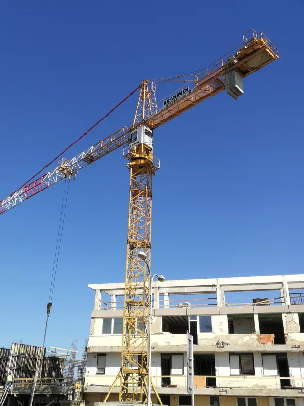 Legkésőbb szeptember végéig elkészülhet a komáromi stadion - KÉPEKKEL