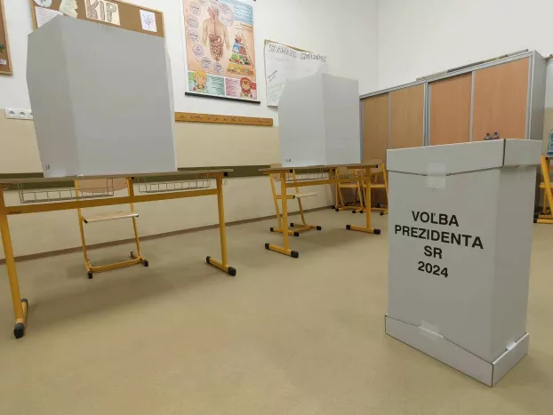 Elnökválasztás szavazóhelyiség urna