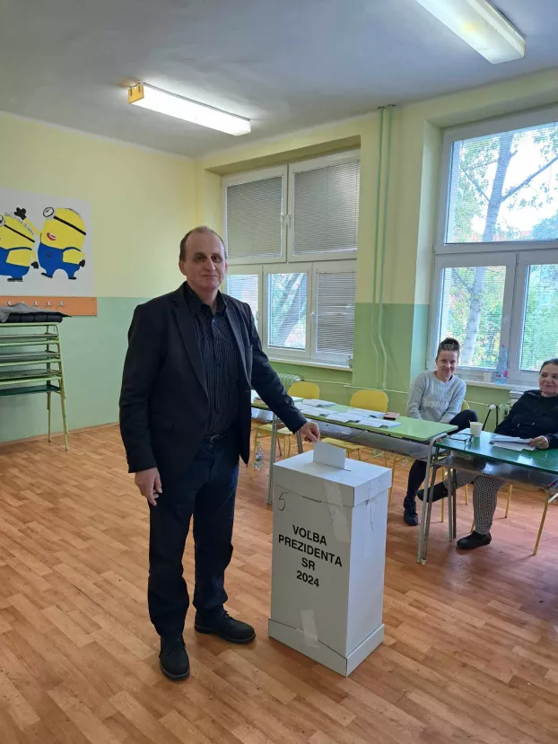 Andruskó Imre szavaz az államfőválasztás második körében.