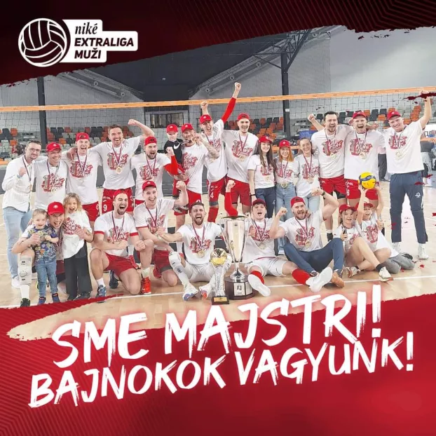 Méltóképpen megünnepelték a friss aranyérmes férfi röplabdacsapatot Komáromban – KÉPEKKEL