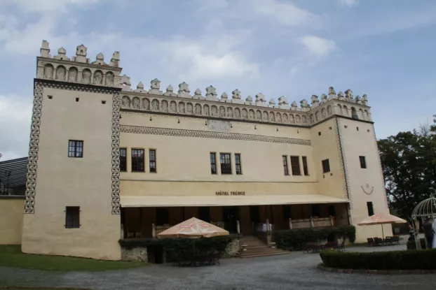 Várkastély