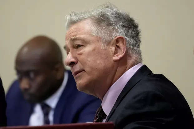 Alec Baldwin gondatlan emberölés bírósági tárgyalás