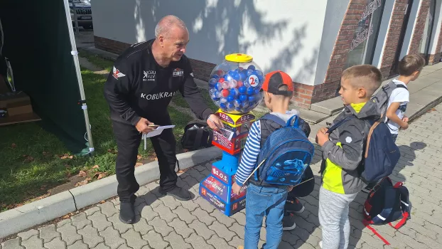sklut-tibor-es-a-gyerekek