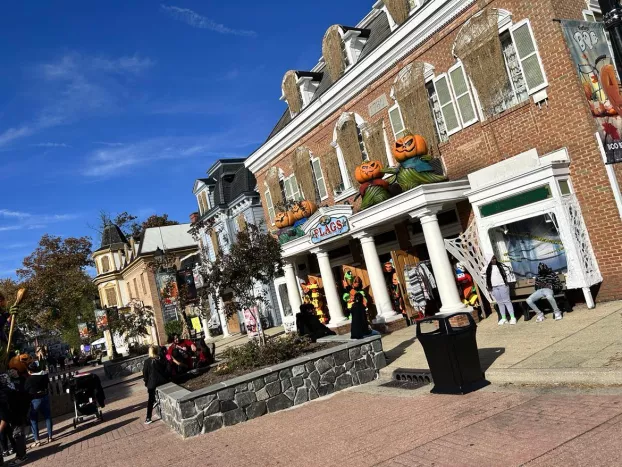 Upper Marlboro, Maryland, teljes halloweeni díszben