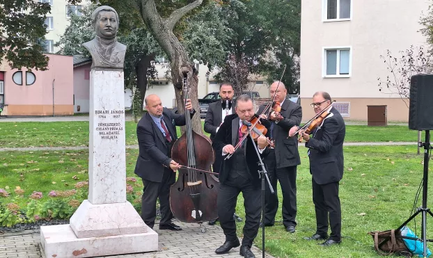 a-duna-televizio-ciganyzenekara