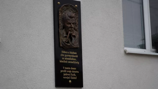 Duka-Zólyomi Árpád emléktáblája Taksonyban