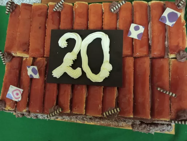  Méltóképpen ünnepelte meg 20. születésnapját a komáromi „gimis véndiákok baráti köre” - KÉPEKKEL 