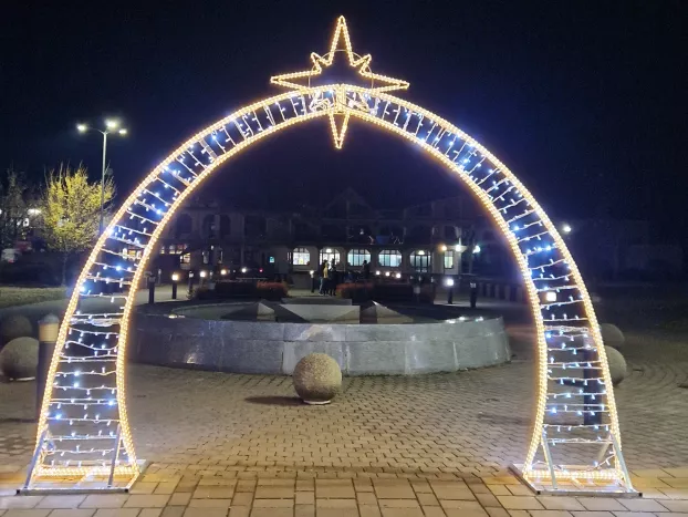 díszkivilágítás Naszvadon 