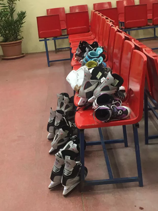 Szombattól irány a műjégpálya a komáromi Erzsébet-szigeten, de mennyit kell fizetni?! - KÉPEKKEL 