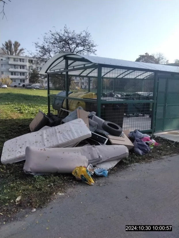 Hulladékszállító taxit hív vagy inkább pénzbírságot fizet? - KÉPEKKEL