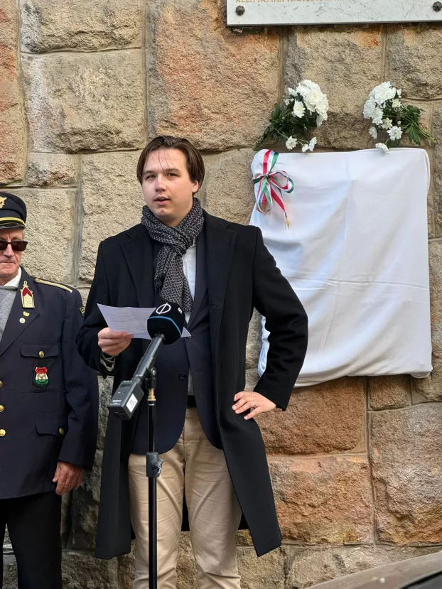 Dr Jankovics Marcell domborművének avatásán