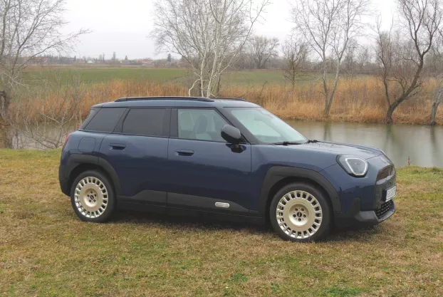 MINI Aceman E: Az új család alaptípusa