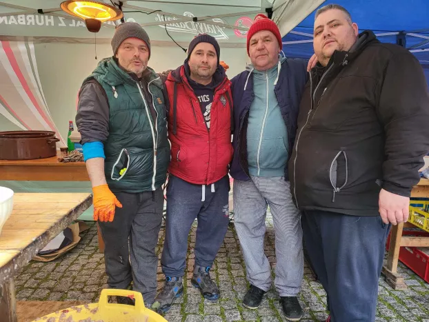 Jótékonysági disznóölés